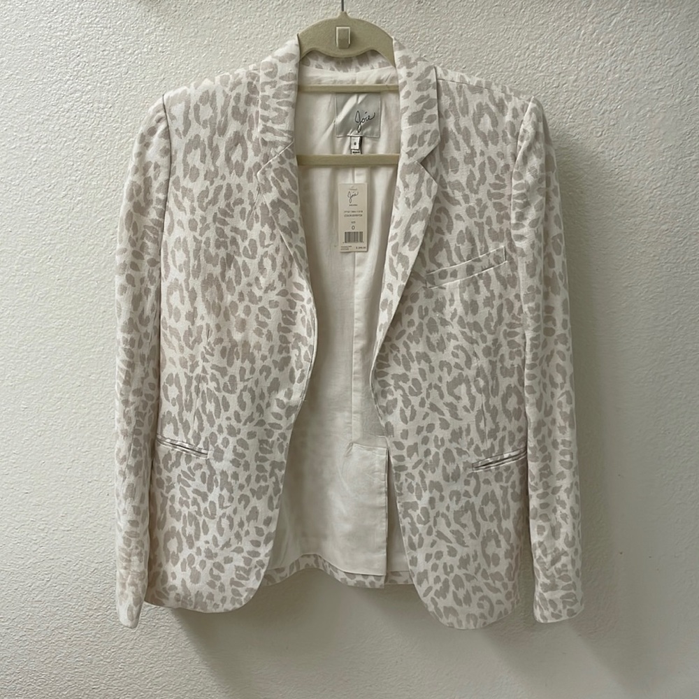 Joie White/Grey leopard print blazer. Never been worn. Perfect condition!